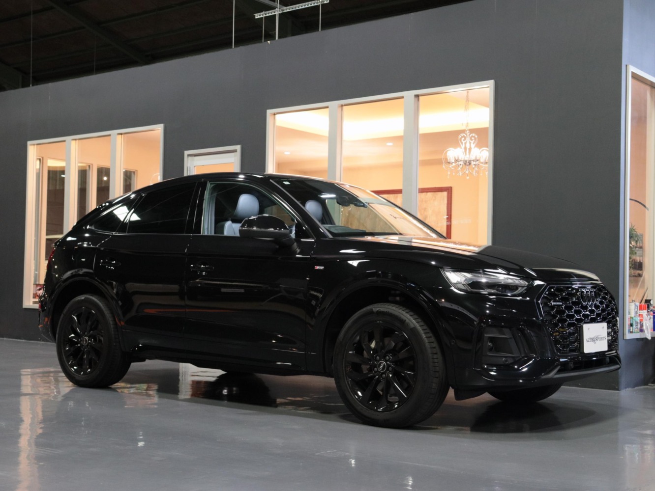アウディ Q5スポーツバック　40TDI　クワトロ　Sライン
