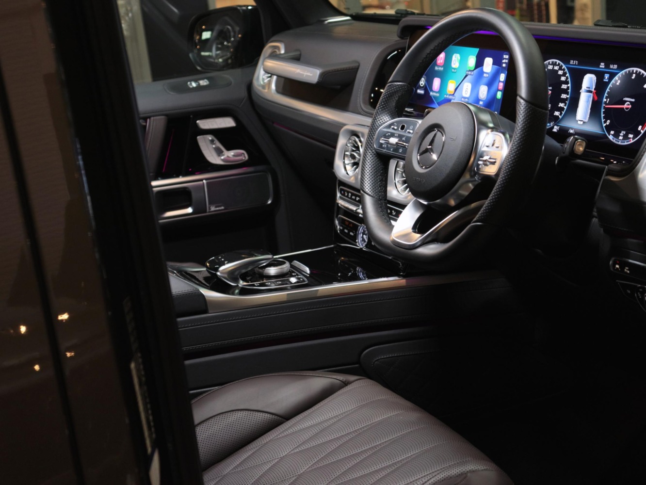 メルセデス・ベンツ　Gクラス　G400d　AMGライン　（Gマヌファクトゥーアプログラムプラス）