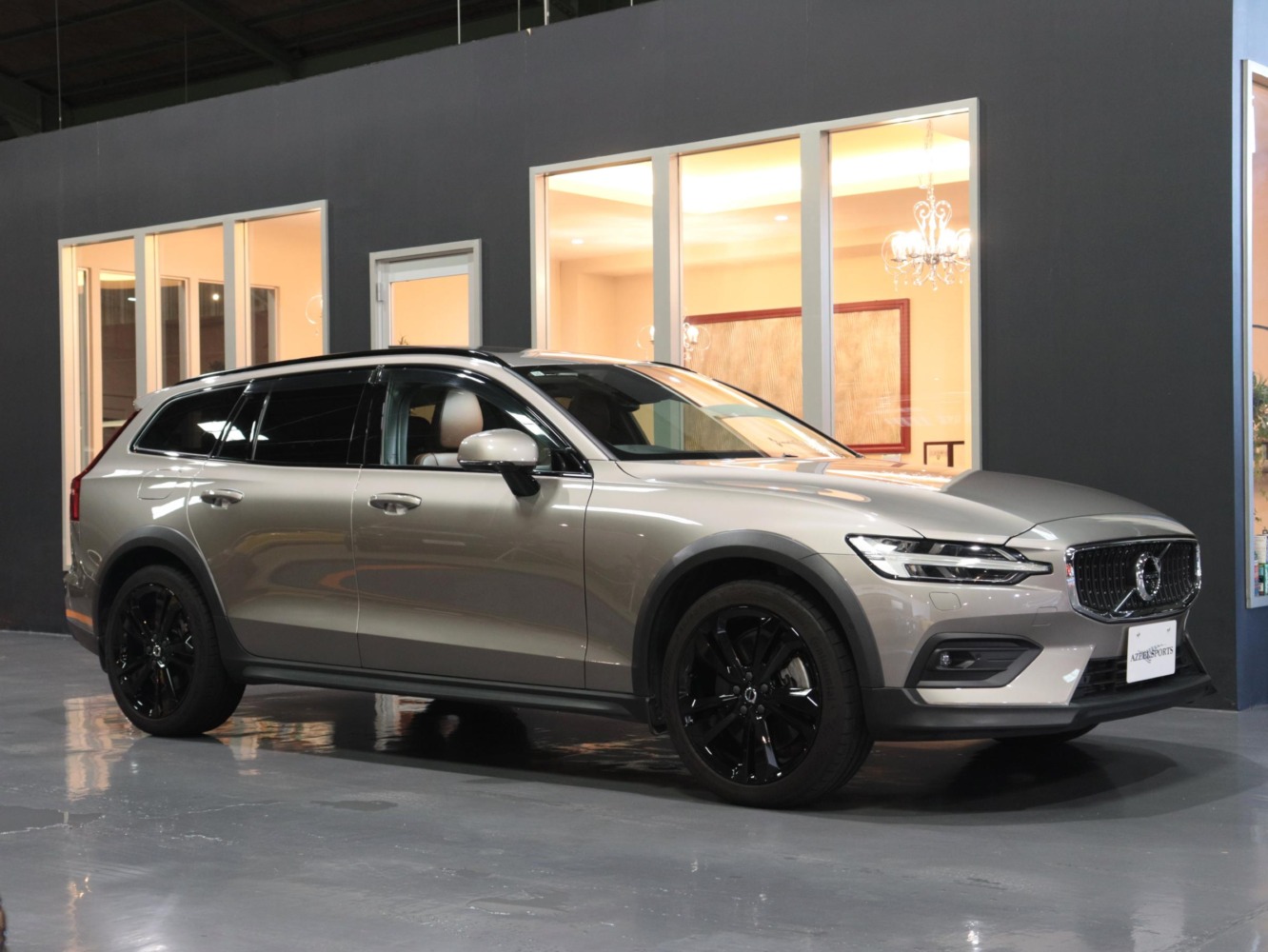 ボルボ　V60　クロスカントリー　T5　AWD　プロ