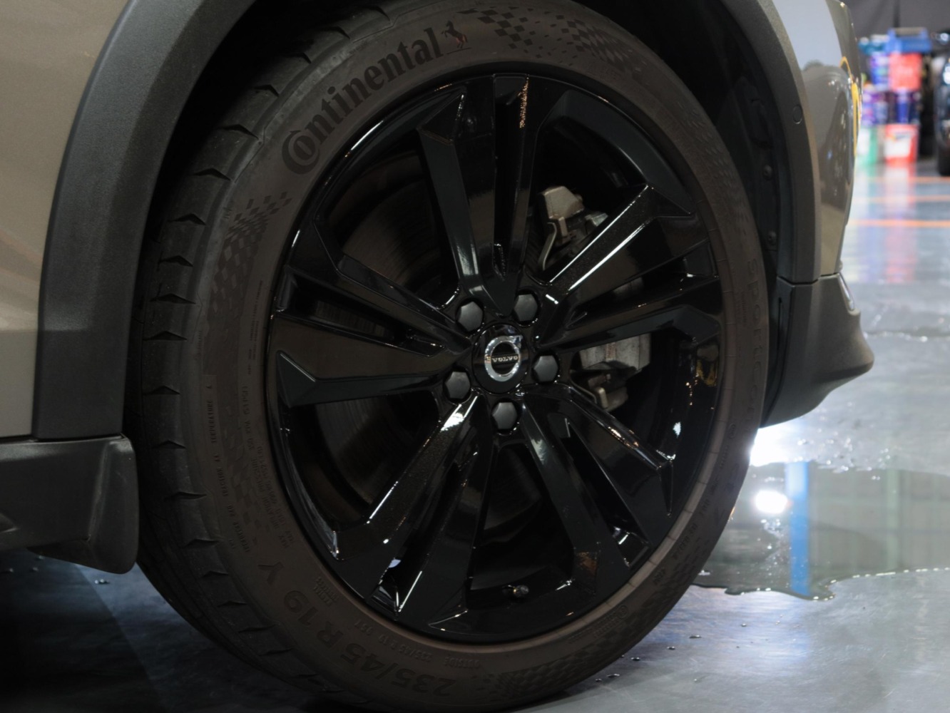 ボルボ　V60　クロスカントリー　T5　AWD　プロ