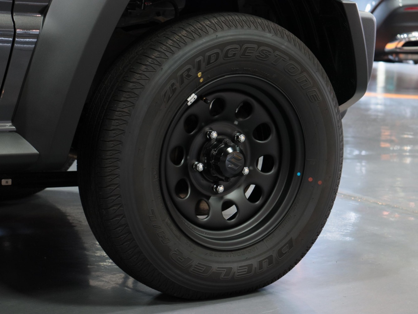 スズキ　ジムニー　ノマド　１．５ＦＣ（２型）　４ＷＤ