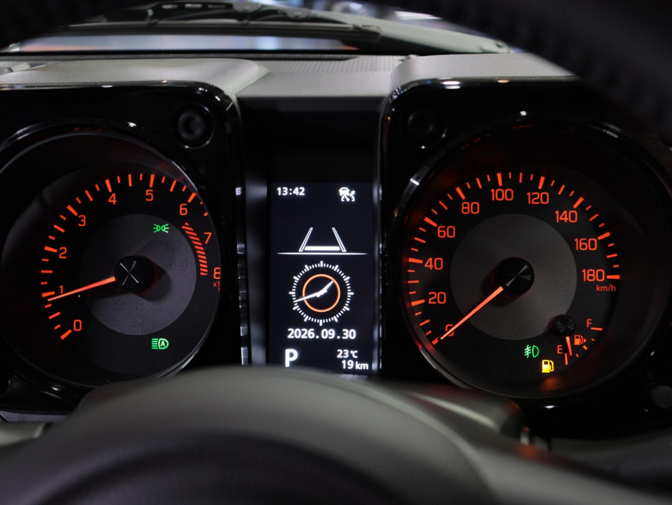 スズキ　ジムニー　ノマド　１．５ＦＣ（２型）　４ＷＤ
