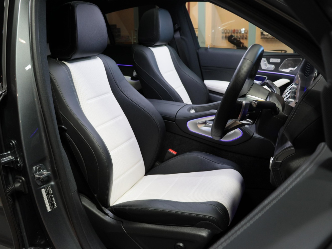 メルセデス・ベンツ　ＧＬＥクーペ　４５０ｄ　 ４ＭＡＴＩＣ　スポーツ（ＩＳＧ）ＭＰ２０２５０２